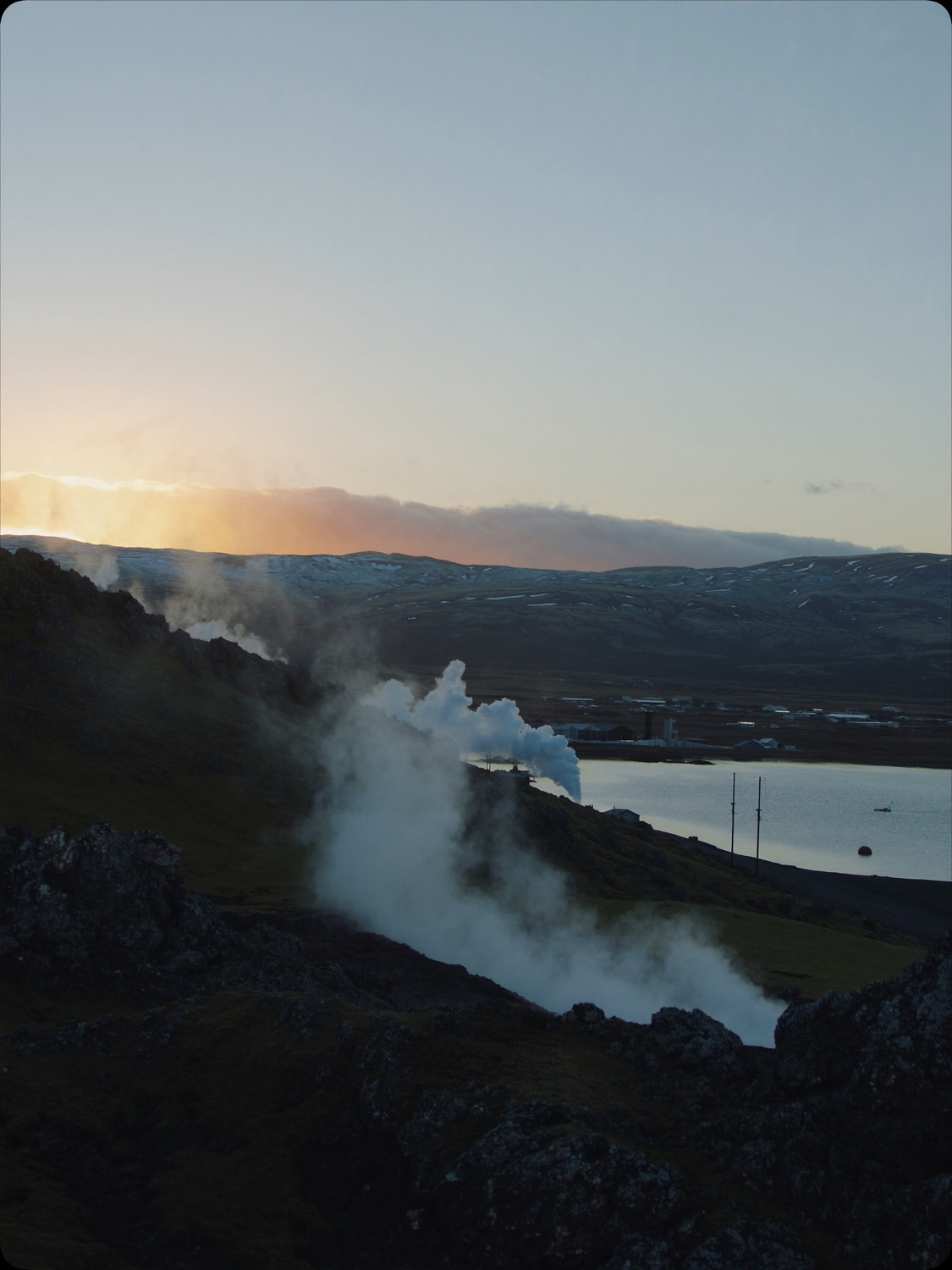 First light, Reykjanes